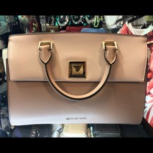 Michael Kors Handbag! Gorgeous and Roomy! Sold!